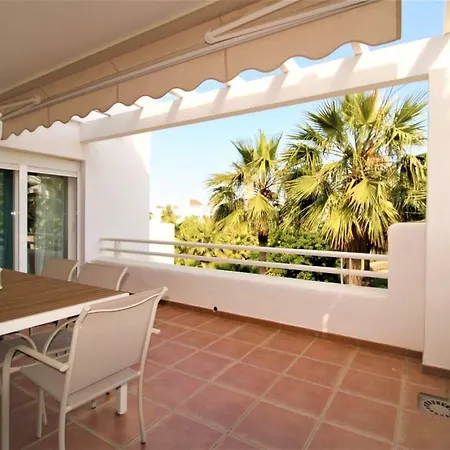 Alcazaba Lagoon Apartamento *